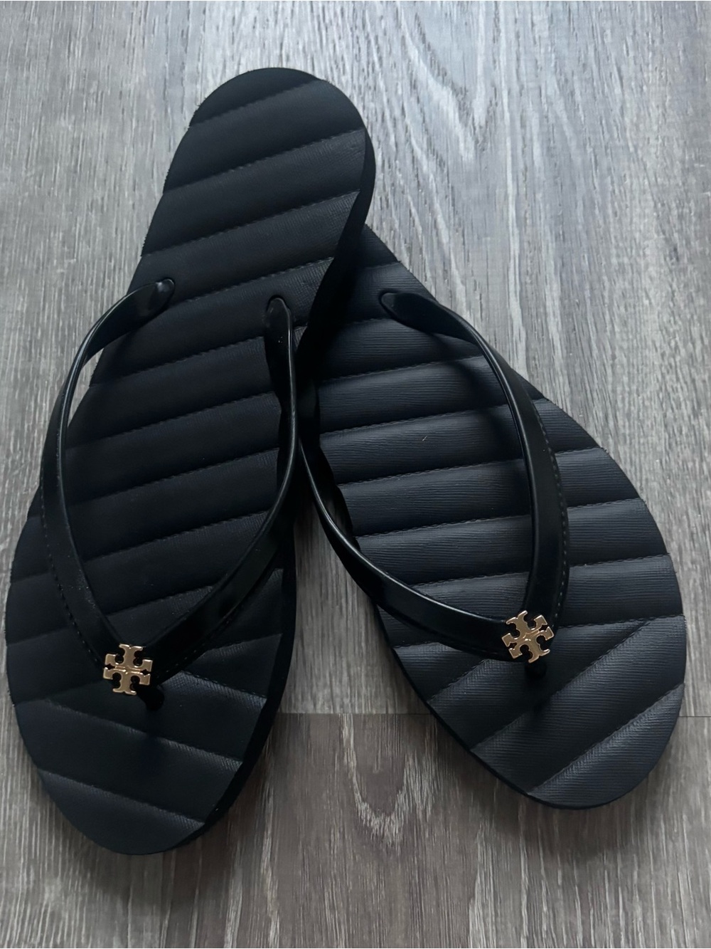 NWOT Tory Burch Kira Flip Flop Sandals Size 8